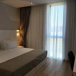 Metro Terminal Otel Tiran