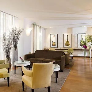 Le Colisee Otel Paris
