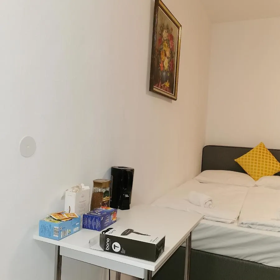 Speedyrooms Vienna 0*,  Austria